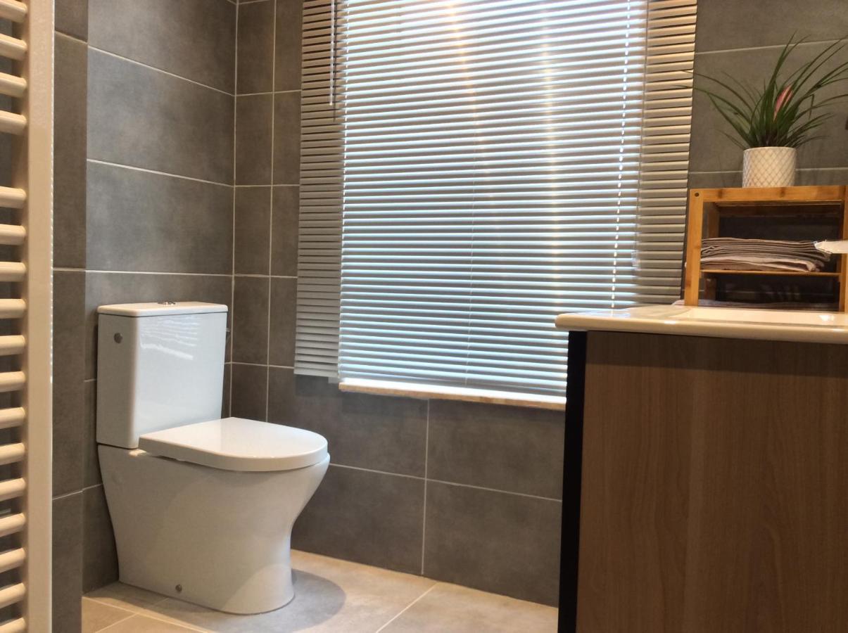 DE LANDSHOEVE vakantiewoningen en privé wellness Zwalm Esterno foto