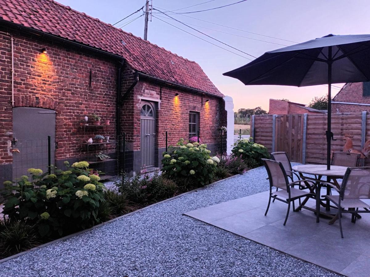 DE LANDSHOEVE vakantiewoningen en privé wellness Zwalm Esterno foto