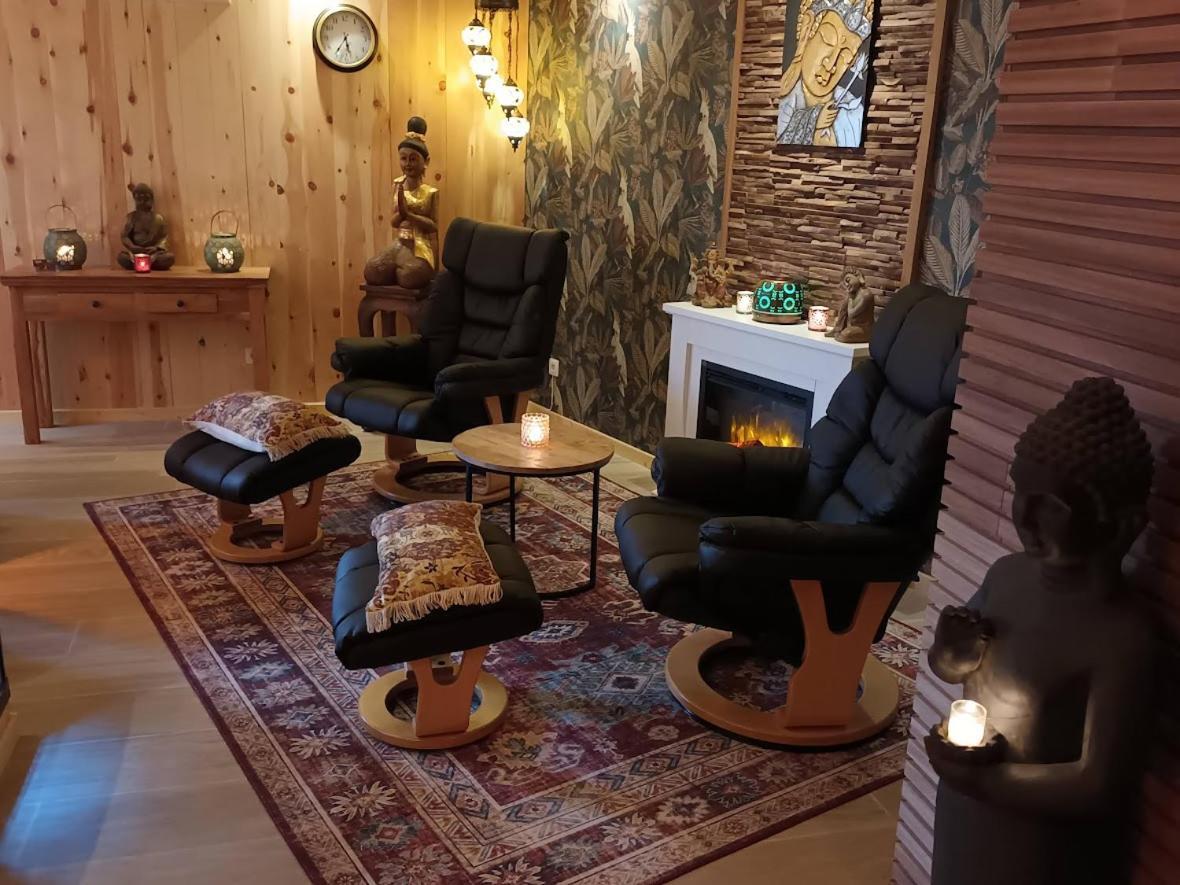 DE LANDSHOEVE vakantiewoningen en privé wellness Zwalm Esterno foto